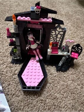 Monster high Black and Pink Coffin Doll Display Storage